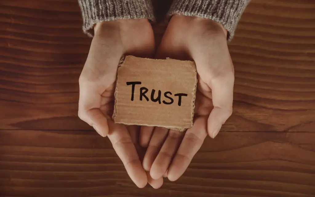 Read more about the article Fragile Bonds of Trust: A Short Love Story